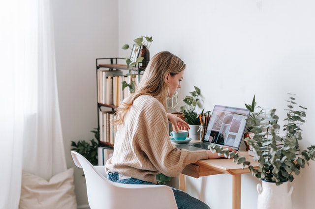 choix du bureau pour travailler à domicile : choisir l'économie